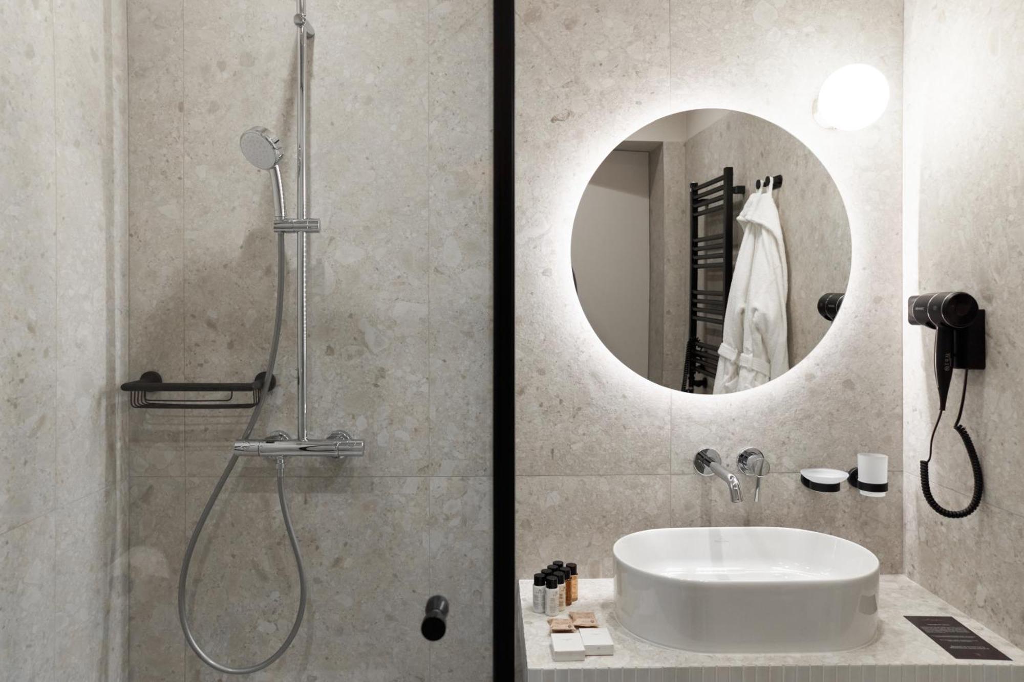 Hotel Laudon 우주고로트 외부 사진